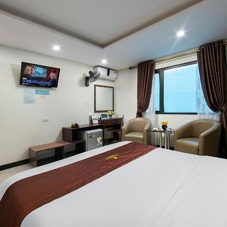 Quang Chung Hotel - 56 Le Van Thiem - By Bay Luxury Hanoj Exteriér fotografie
