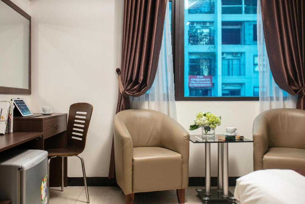 Quang Chung Hotel - 56 Le Van Thiem - By Bay Luxury Hanoj Exteriér fotografie