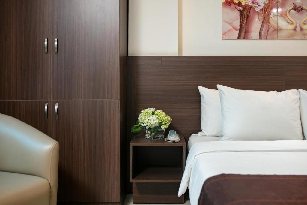 Quang Chung Hotel - 56 Le Van Thiem - By Bay Luxury Hanoj Exteriér fotografie