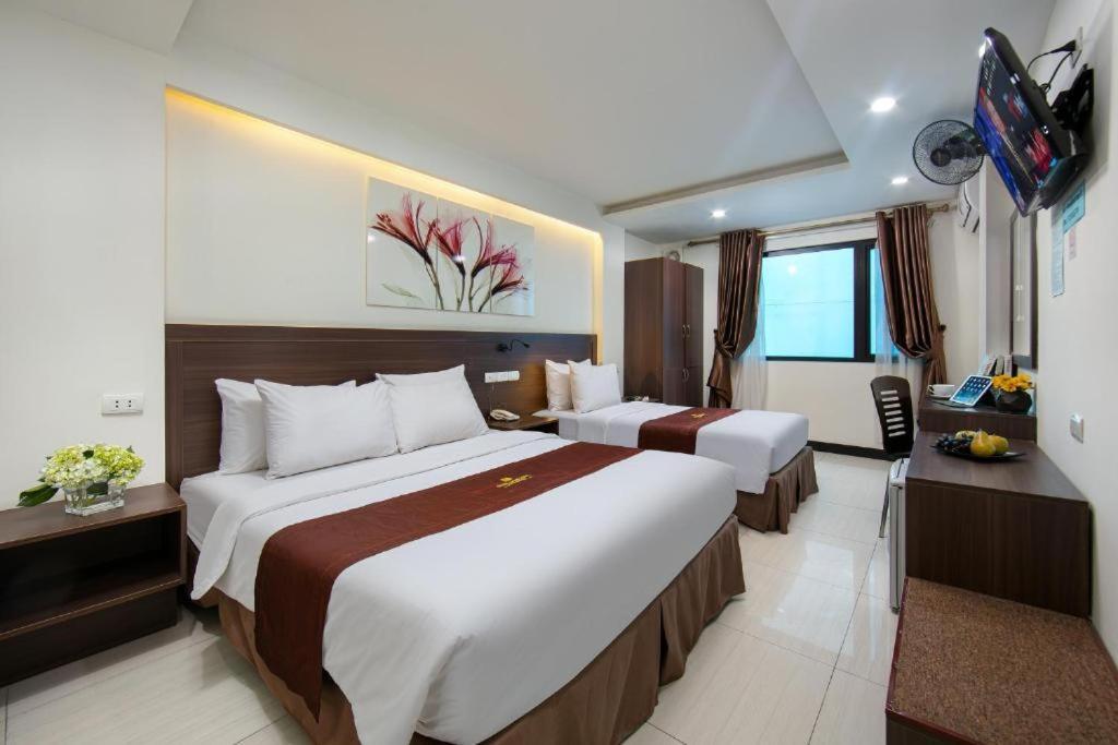 Quang Chung Hotel - 56 Le Van Thiem - By Bay Luxury Hanoj Exteriér fotografie